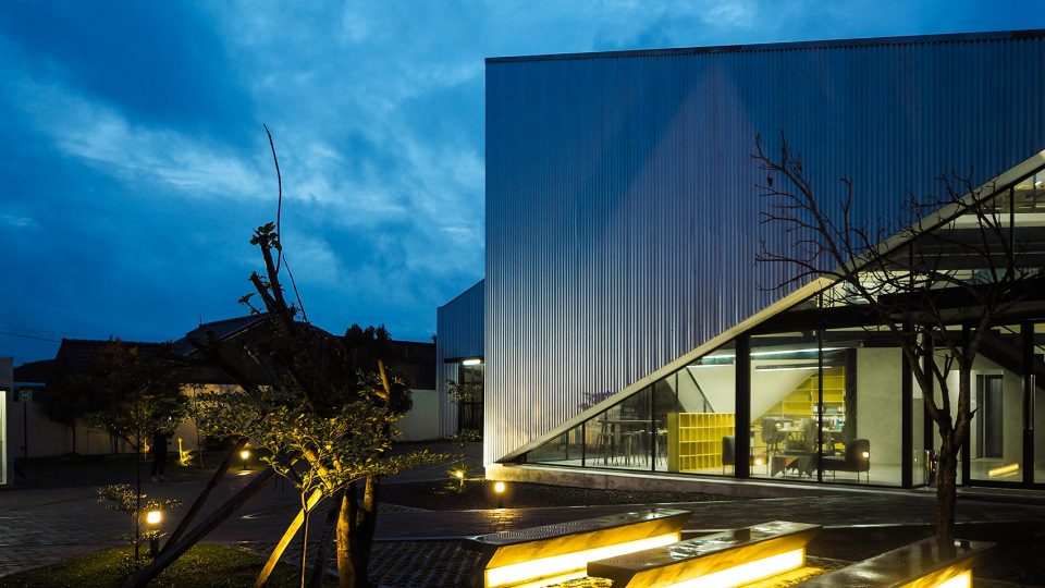 Office KL Indonesia by STUDIO KOTA