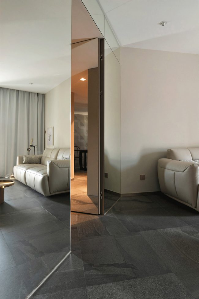 ROTATING by NA DECO