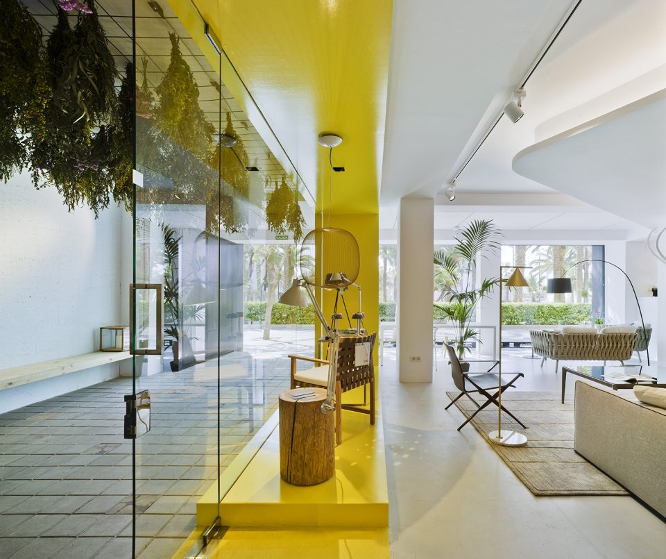 intramuros store by antonio macia