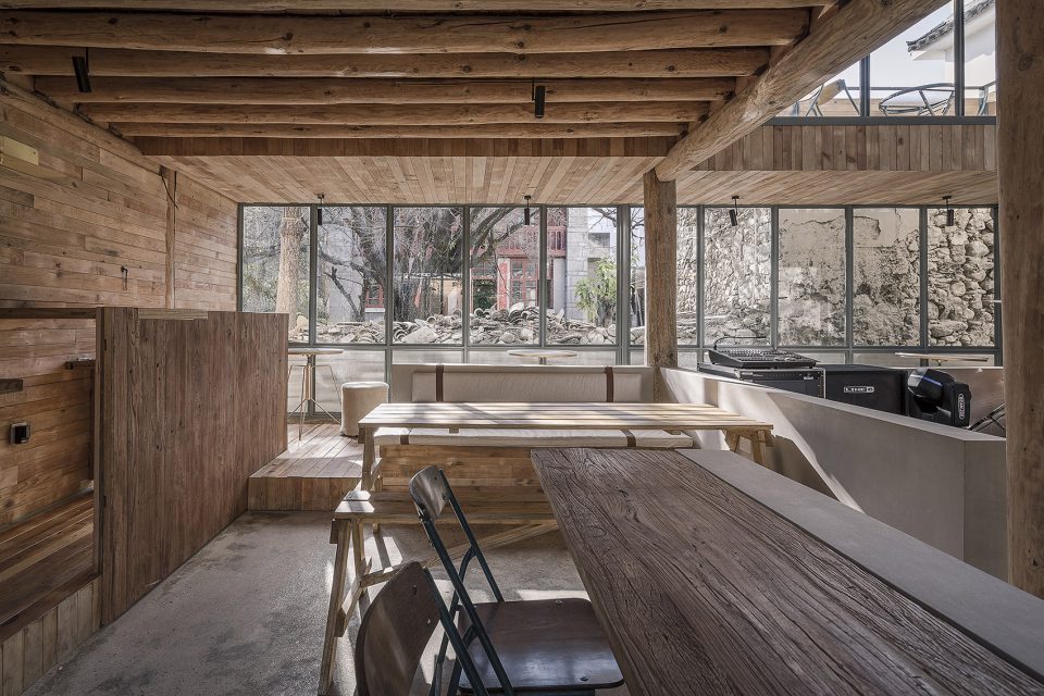 Mom restaurant by AML Design studio