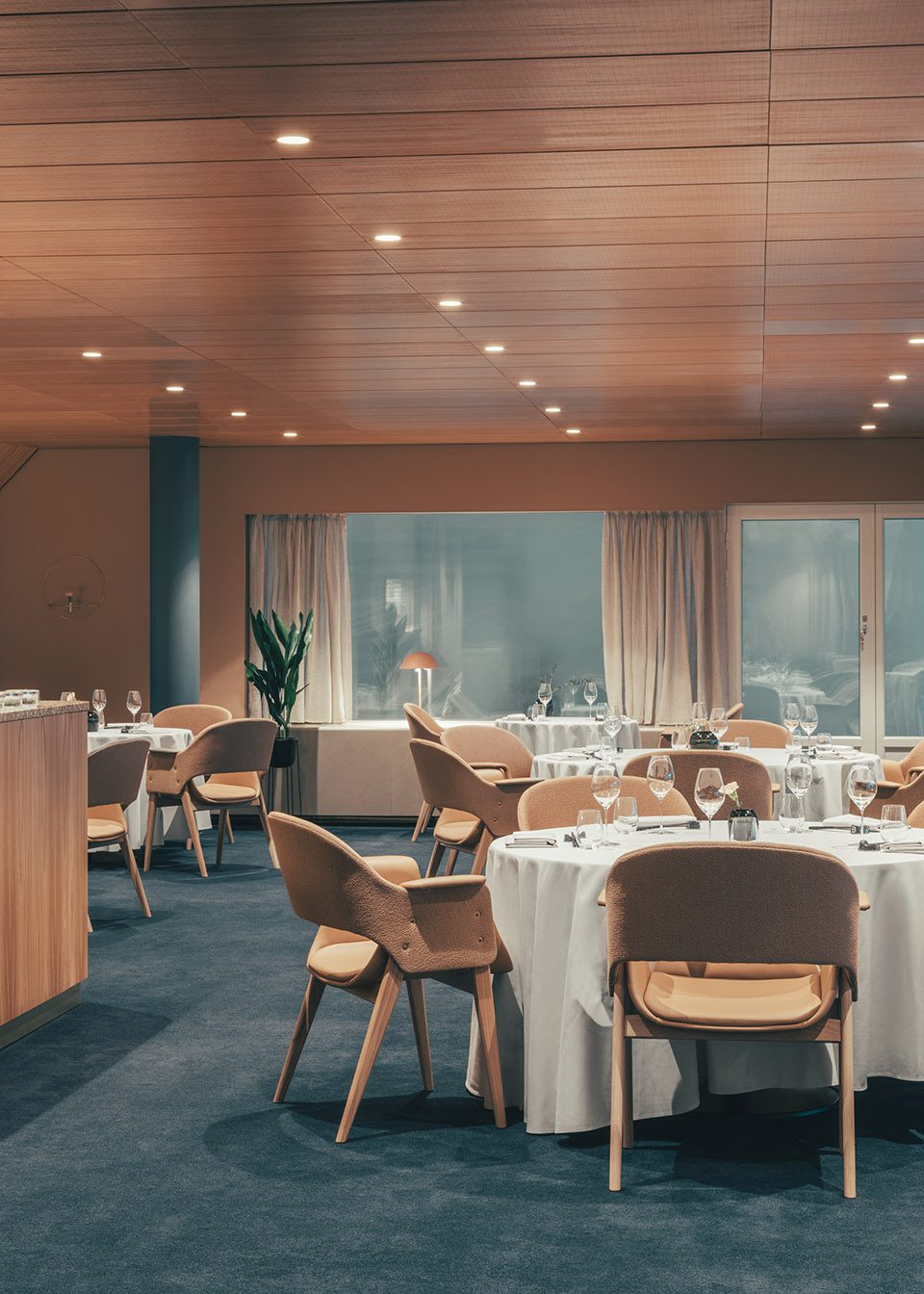 Palace Restaurant by Note Design Studio