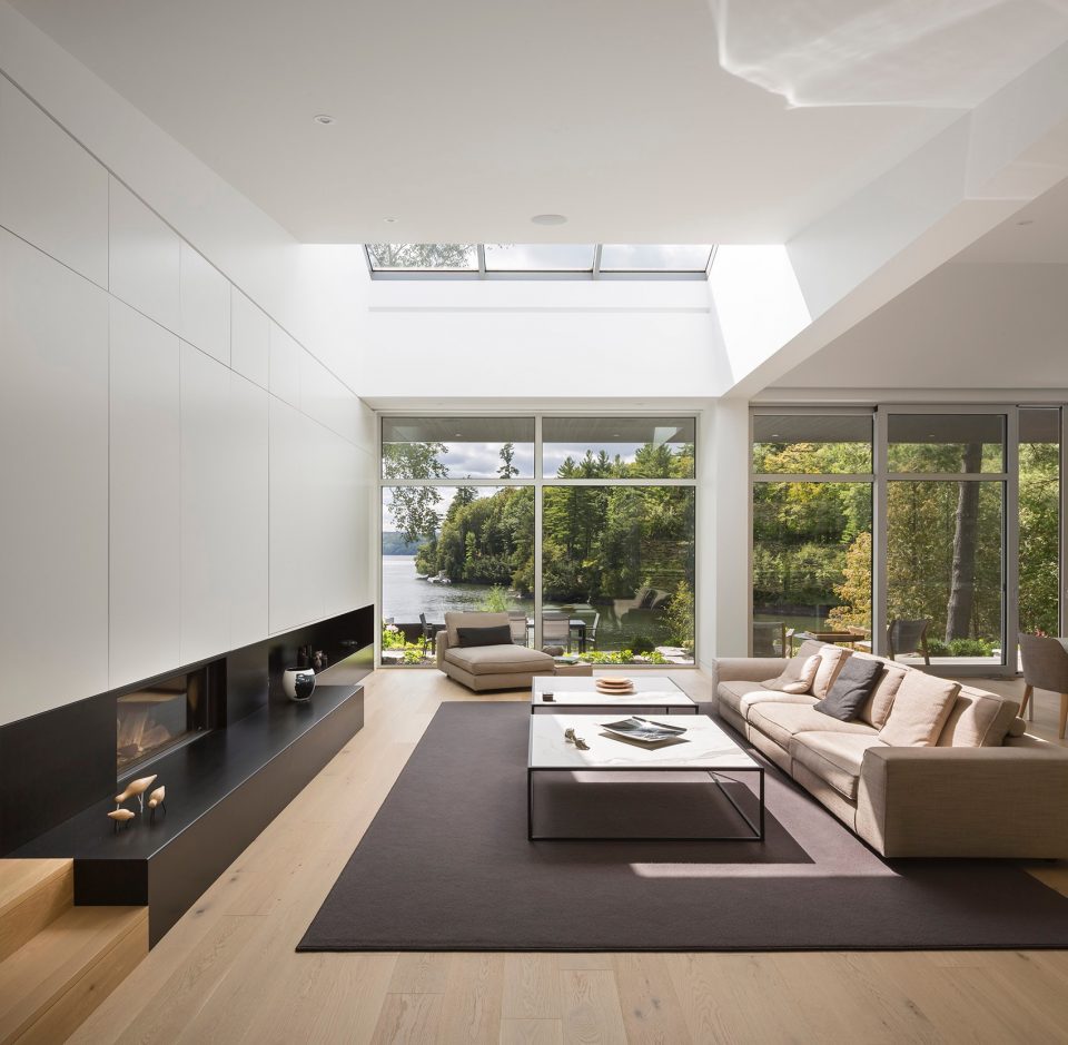 The Slender House by MU Architecture