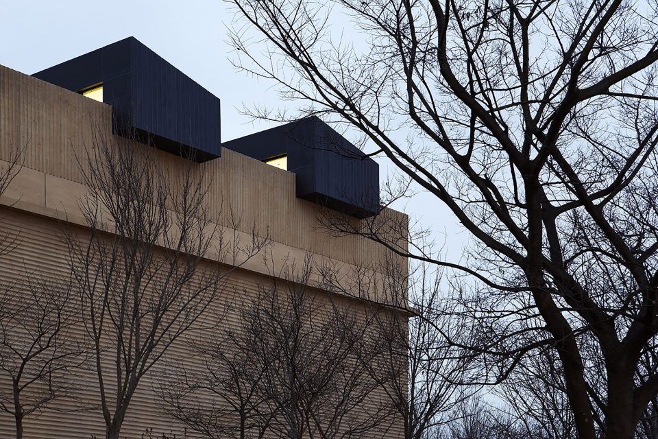 Cheomdan Badminton Court by JHW IROJE architects The Sa ram Architects