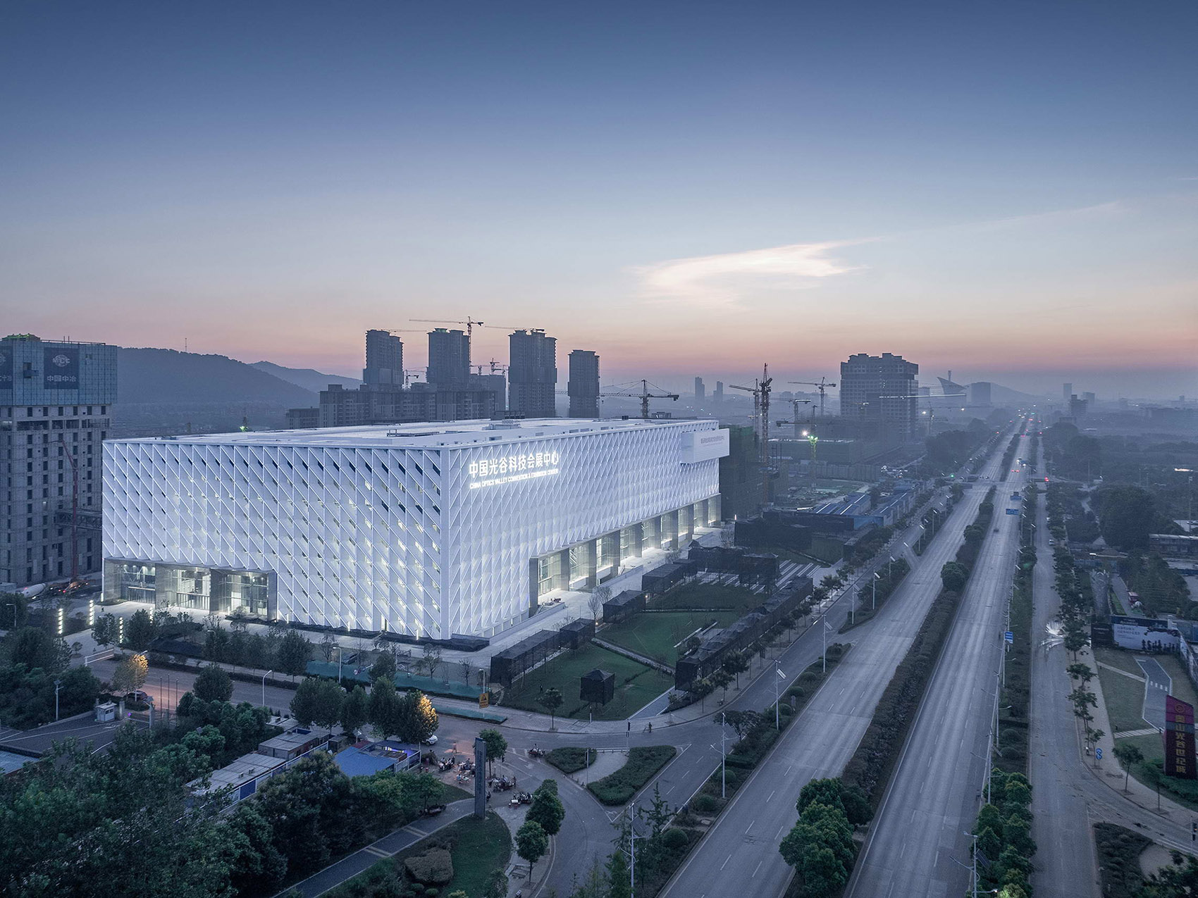 China Optics Valley Convention and Exhibition Center by WSP ARCHITECTS