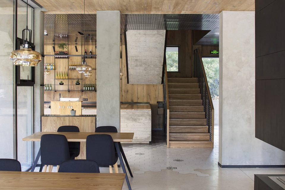 Mogan Mountain DIEYUN Resort Hotel by ZW architecture design studio