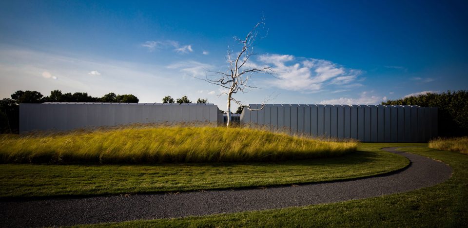 2017 ASLA GENERAL DESIGN AWARD OF HONOR Merging Culture and Ecology at The North Carolina Museum of Art by Surface 678 1 1