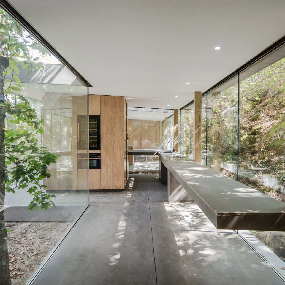 Cloaked House by 3r Ernesto Pereira