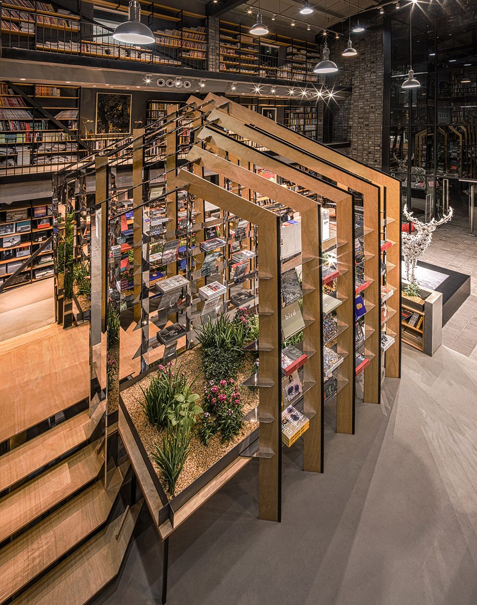 Hauser Wirth Pop up Bookshop by dongqi Architects