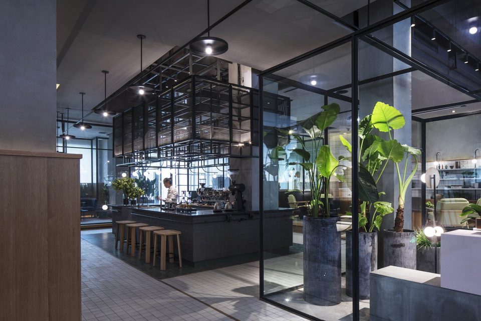 Longhuli Reception Center by Atelier TAOC