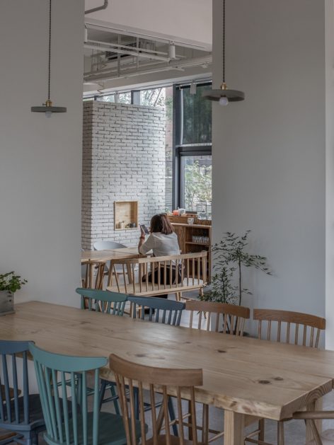 Mescape Coffee China by Li Zhe San Architects