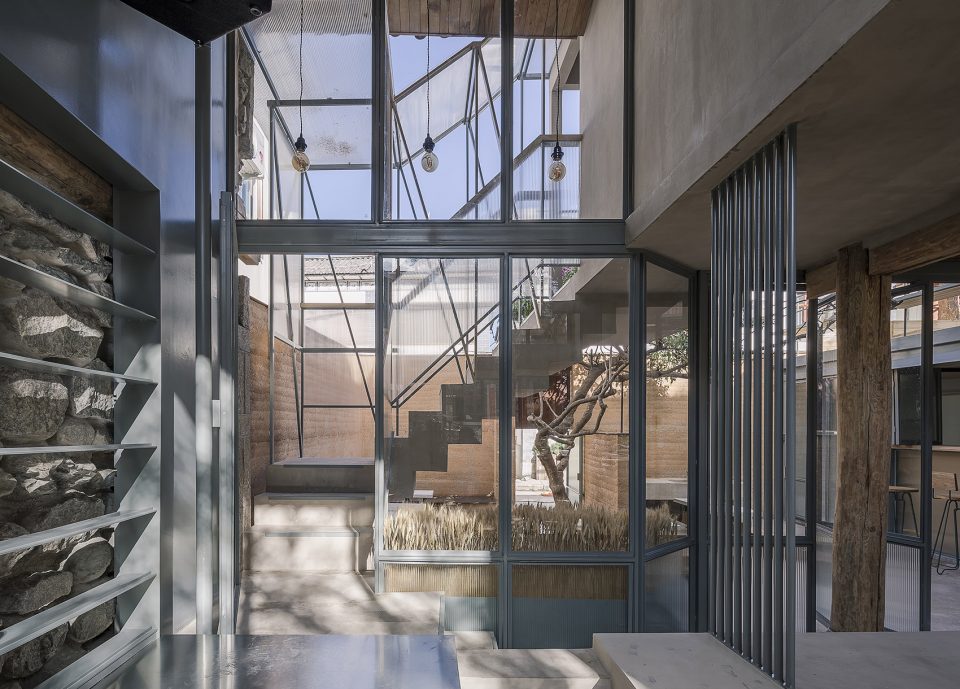 Mom restaurant by AML Design studio
