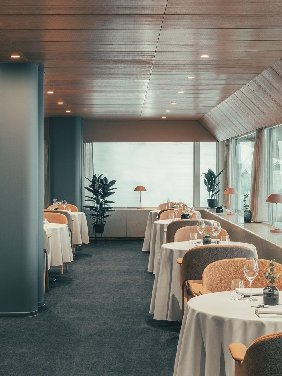 Palace Restaurant by Note Design Studio