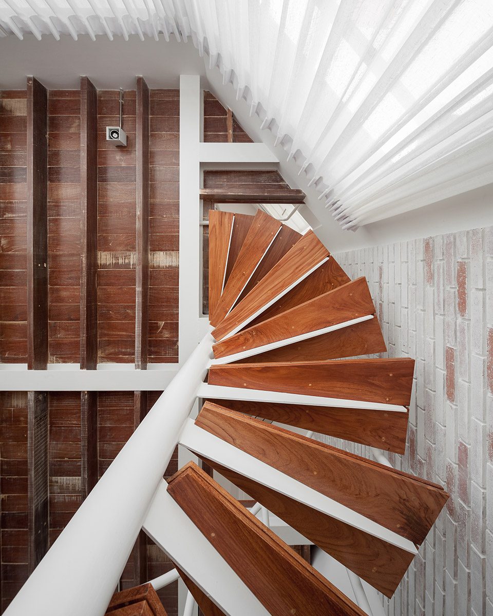 The renovation of Ngamwong wan 44 by FATTSTUDIO
