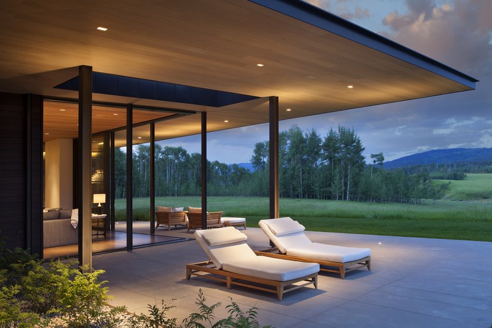 Crescent H Residence by Carney Logan Burke Architects