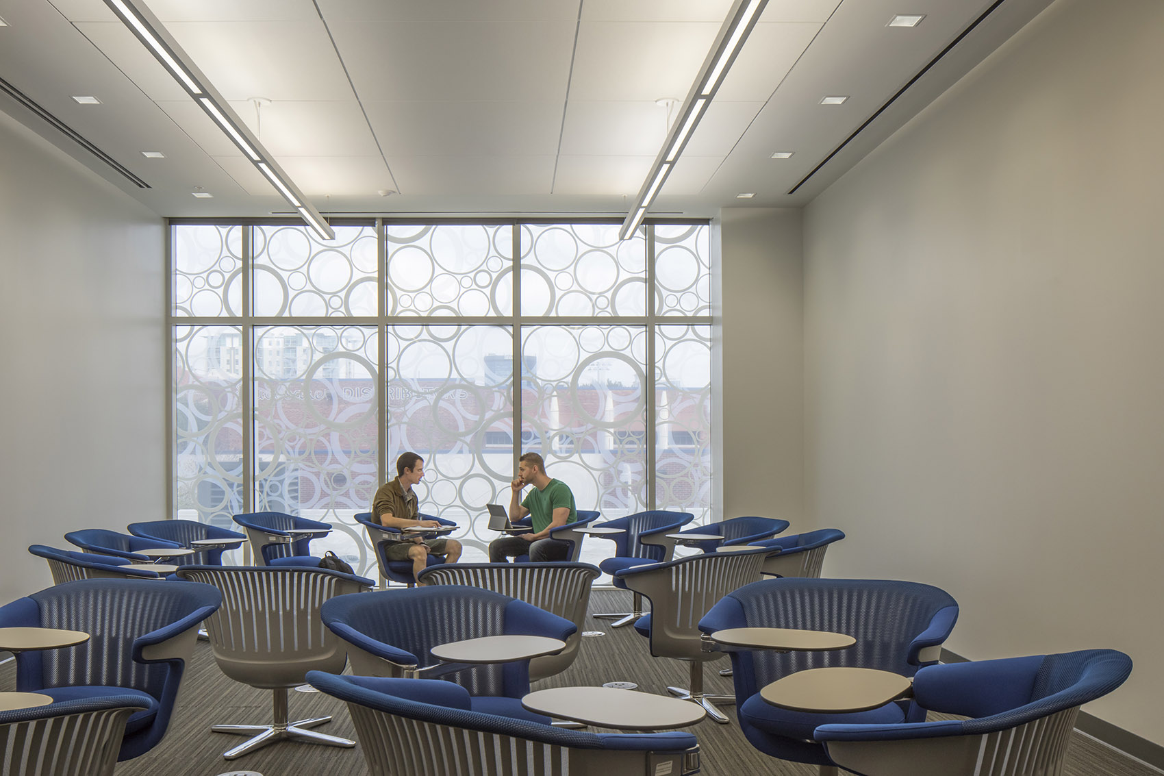 Innovative Facade of USFSP’s Tiedemann College of Business by ikon.5