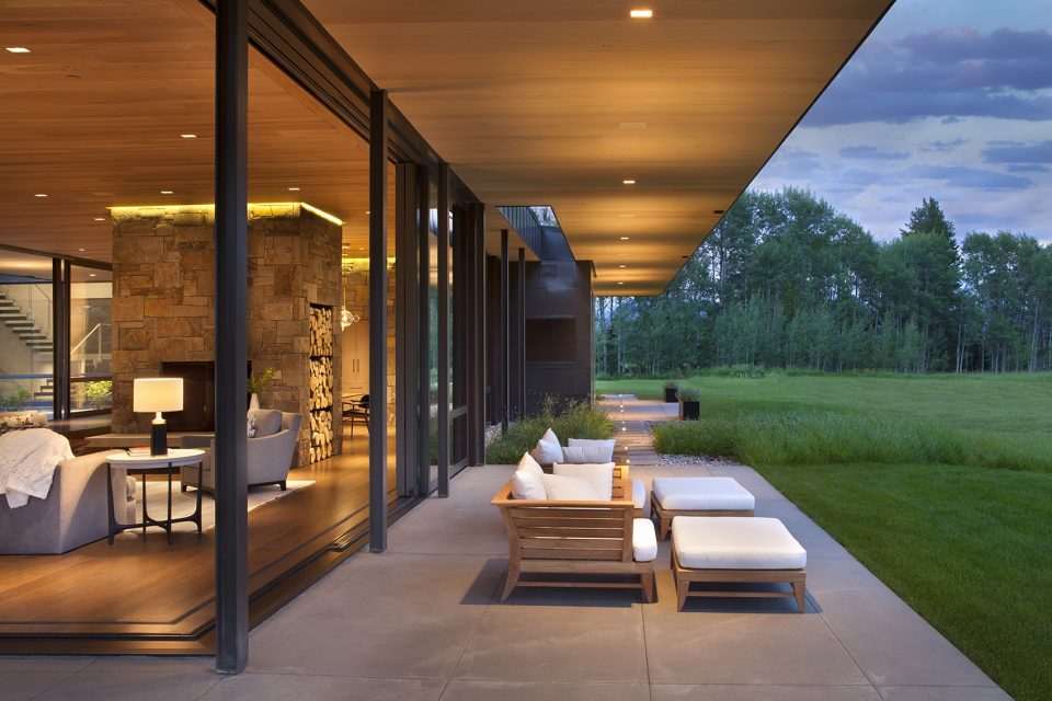 Crescent H Residence by Carney Logan Burke Architects