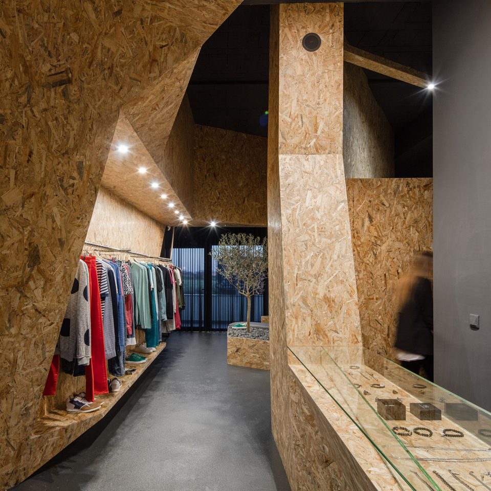 Gentleman Store by 3r Ernesto Pereira