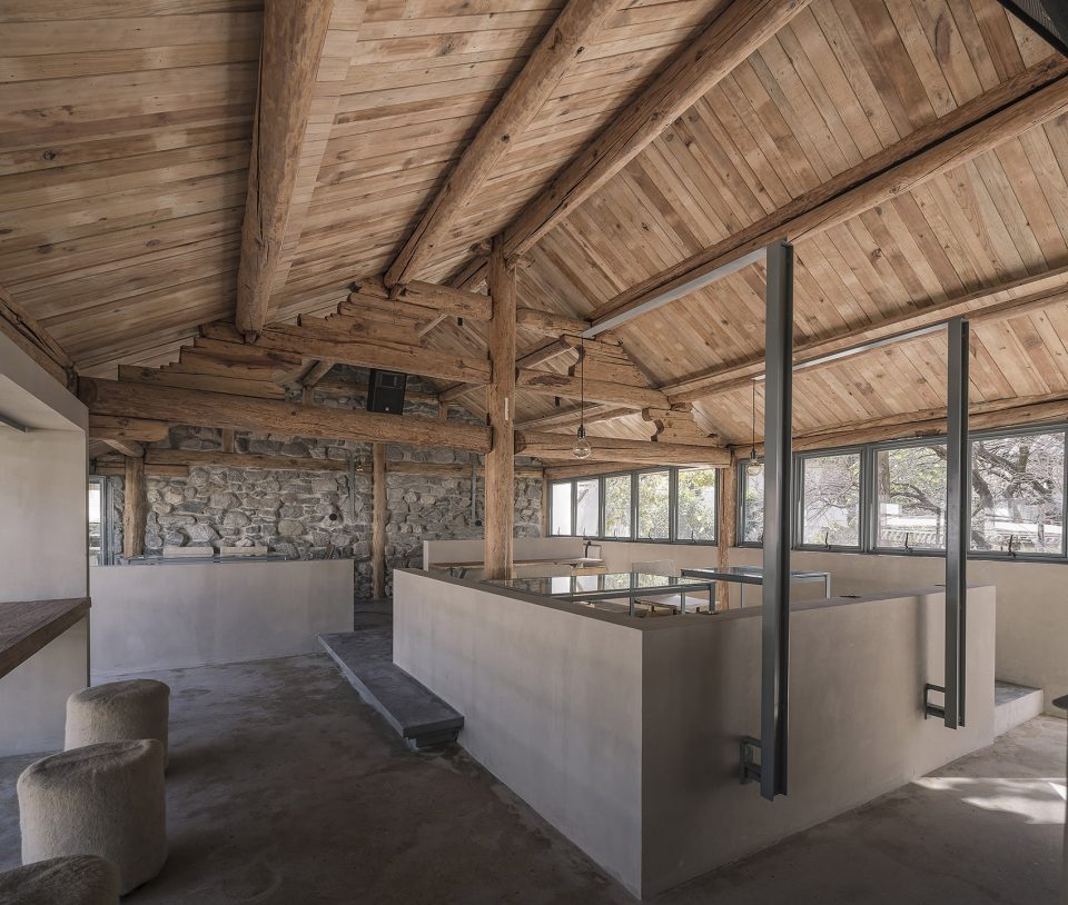 Mom restaurant by AML Design studio