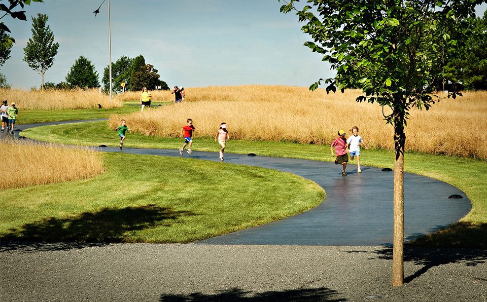2017 ASLA GENERAL DESIGN AWARD OF HONOR Merging Culture and Ecology at The North Carolina Museum of Art by Surface 678 1 1