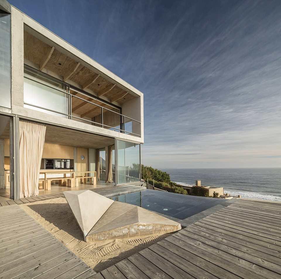 Beach House by Schmidt Architects and Partners