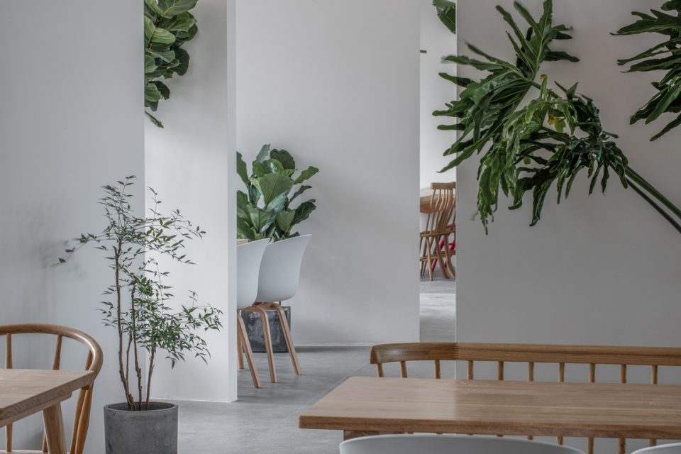Mescape Coffee China by Li Zhe San Architects