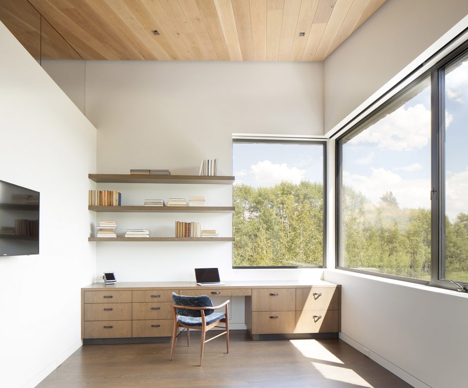 Crescent H Residence by Carney Logan Burke Architects