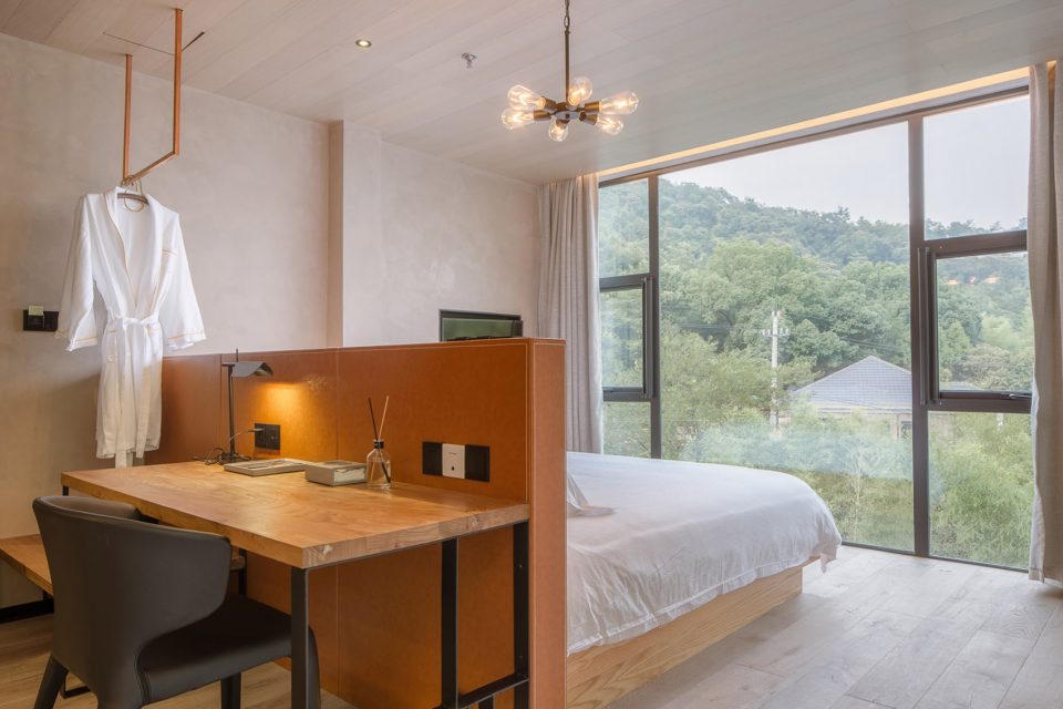 Mogan Mountain DIEYUN Resort Hotel by ZW architecture design studio