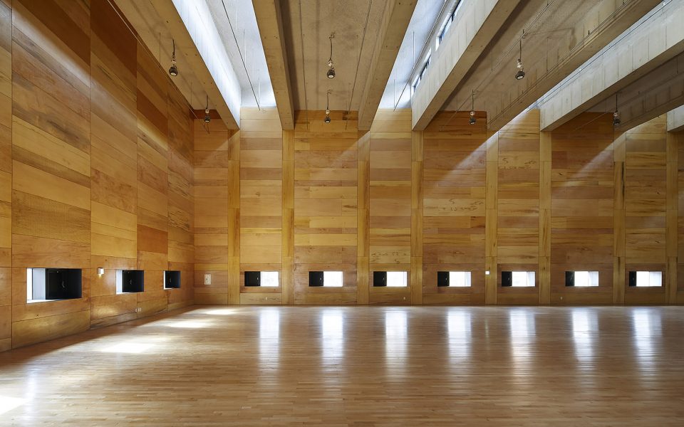 Cheomdan Badminton Court by JHW IROJE architects The Sa ram Architects
