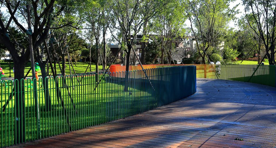 Beijing Daxing Longxi CIFI No.6 Courtyard Community Park China by DDON