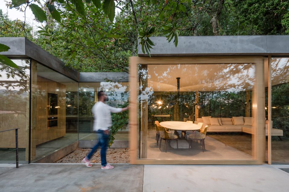 Cloaked House by 3r Ernesto Pereira