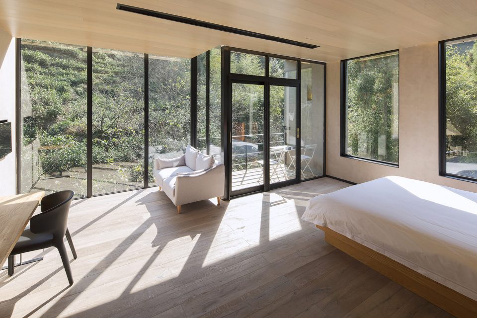 Mogan Mountain DIEYUN Resort Hotel by ZW architecture design studio