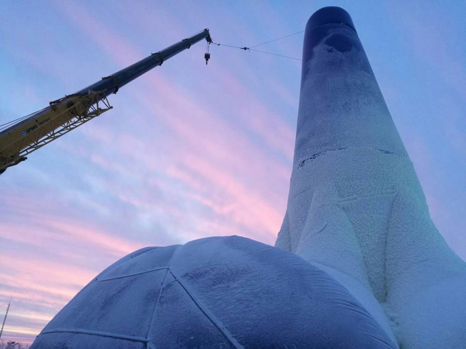 Sino Dutch Team Realized 31 Meter High Ice Tower
