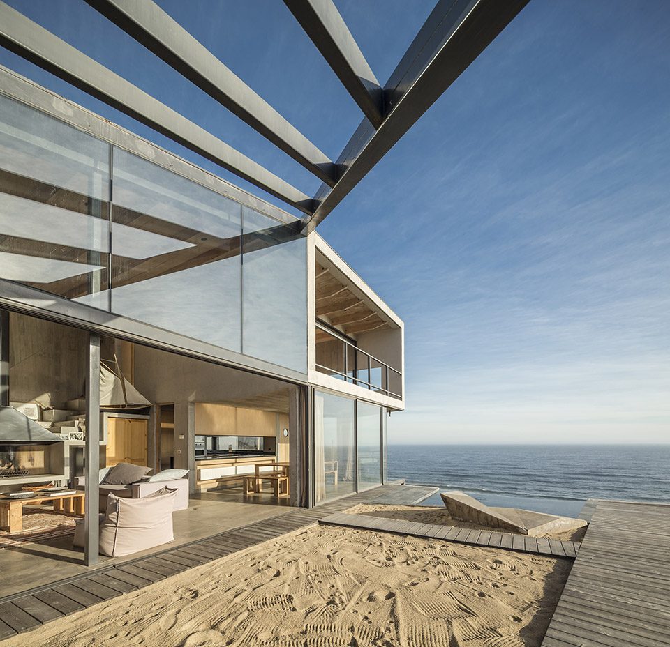 Beach House by Schmidt Architects and Partners