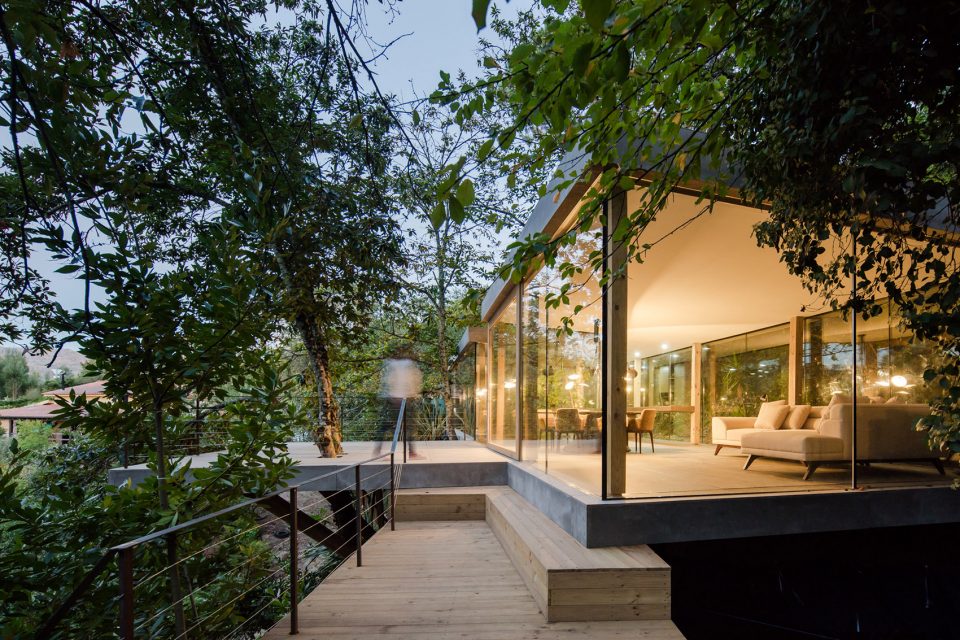 Cloaked House by 3r Ernesto Pereira