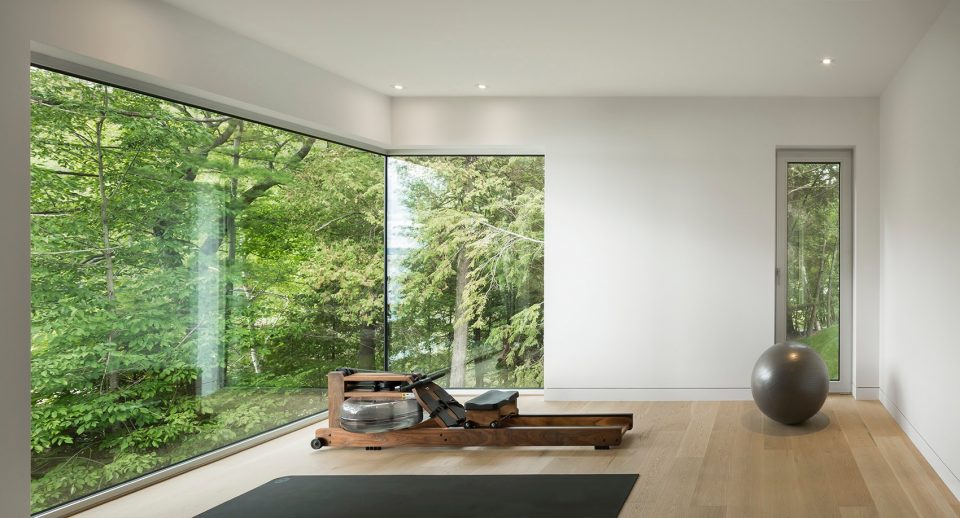 The Slender House by MU Architecture