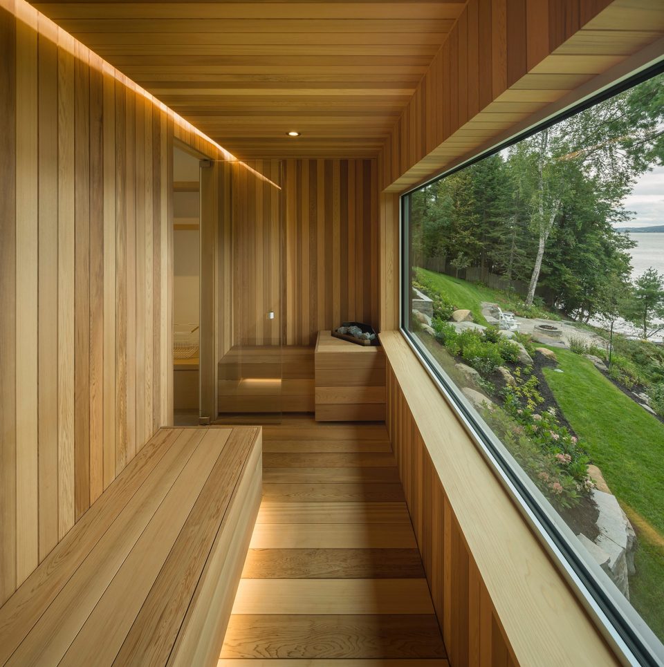 The Slender House by MU Architecture