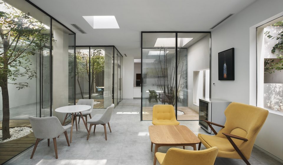BMLZ Villa Office by TSUTSUMI ASSOCIATES