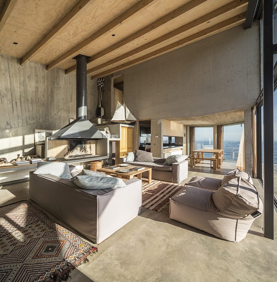 Beach House by Schmidt Architects and Partners