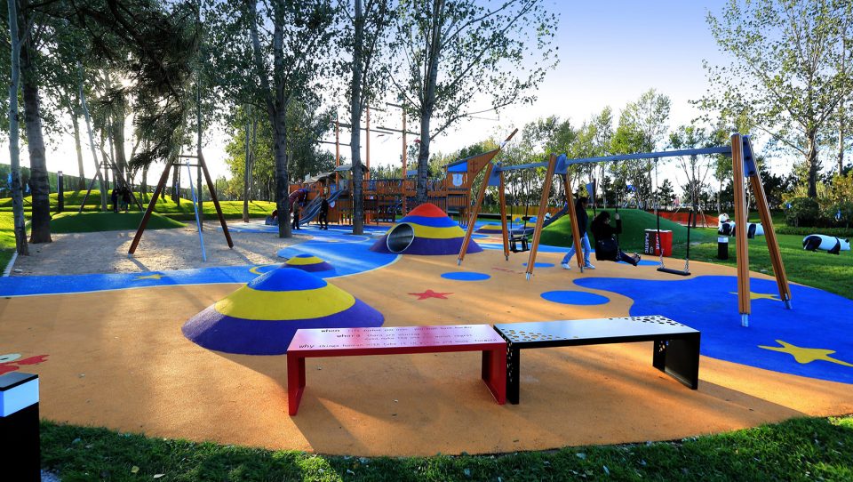 Beijing Daxing Longxi CIFI No.6 Courtyard Community Park China by DDON