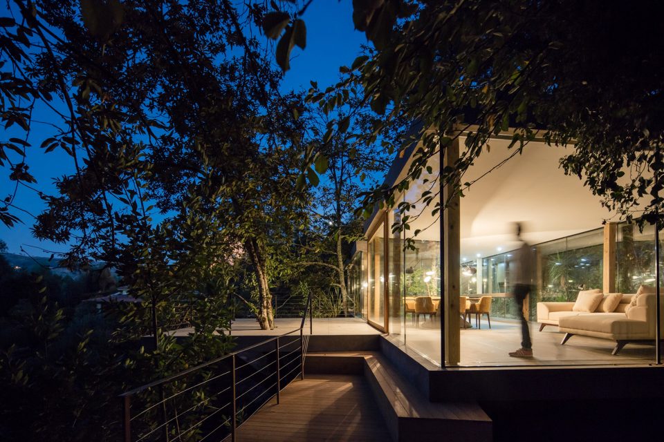 Cloaked House by 3r Ernesto Pereira