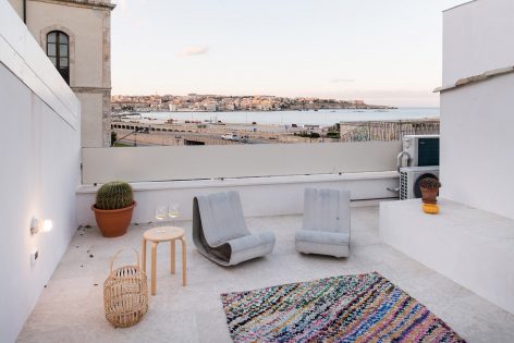 DIPTYCH HOUSE by Moncada Rangel Studio