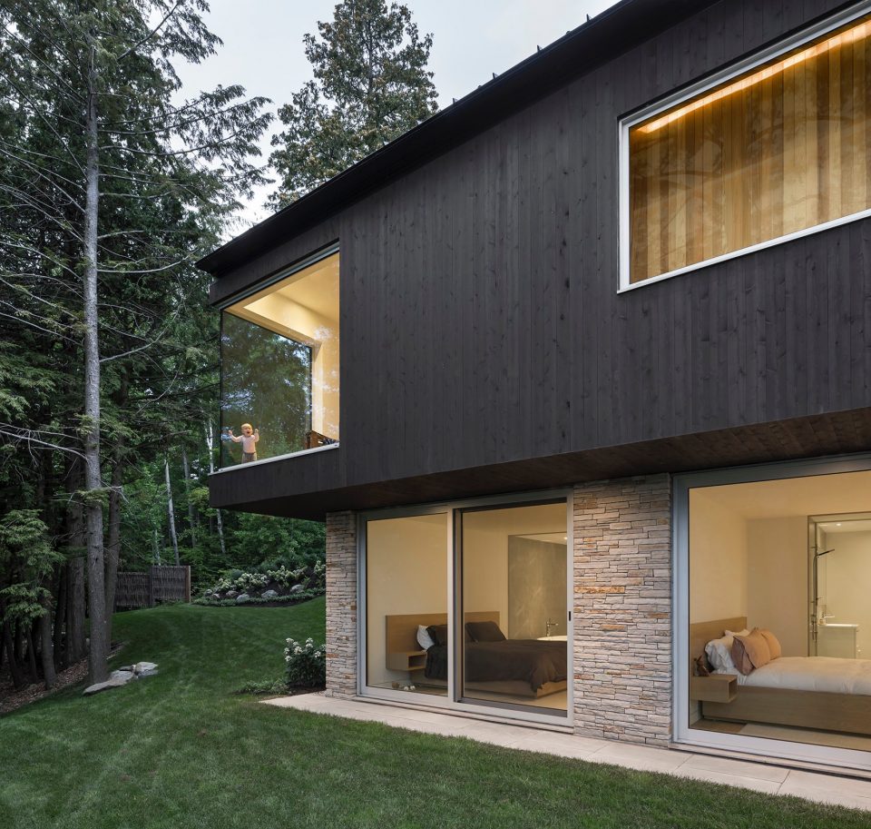 The Slender House by MU Architecture