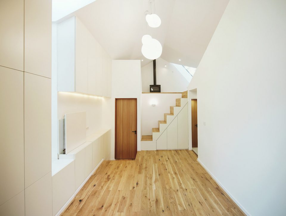 Home in High Latitude by hyperSity architects