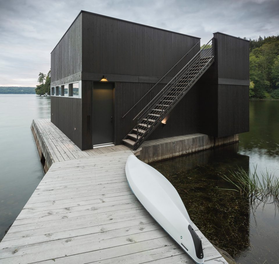 The Slender House by MU Architecture 960x911 1