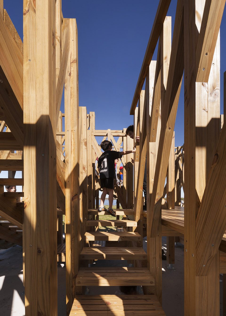 Pavilion “Nest of Culture” in Buenos Aires by Josep Ferrando