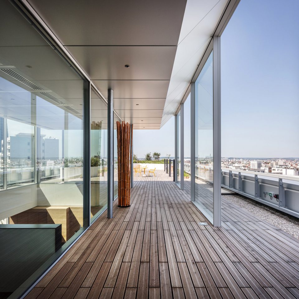 of sogeprom headquarters by ateliers 234