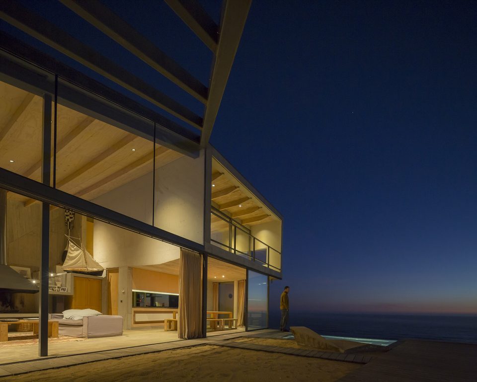 Beach House by Schmidt Architects and Partners
