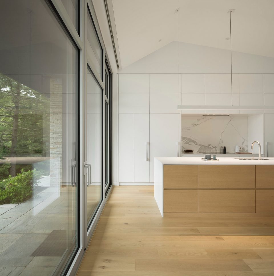 The Slender House by MU Architecture