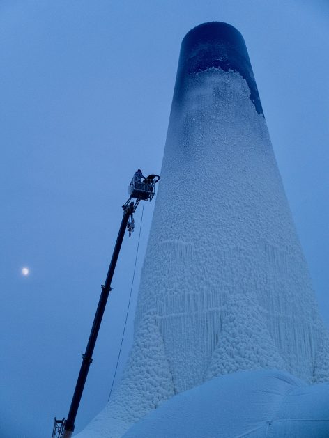 Sino Dutch Team Realized 31 Meter High Ice Tower