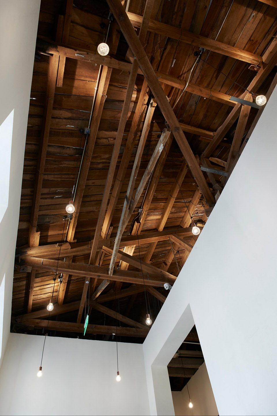 Xiezuo Hutong Capsule Hotel in Beijing by B.L.U.E. Architecture Studio